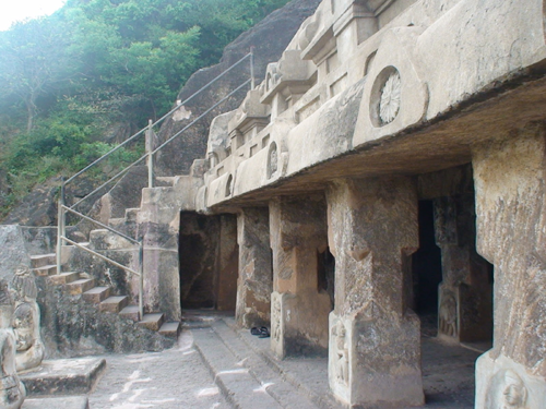 Special Article on Undavalli Anantha Padmanabha Swami Temple History, Padmanabha cave temple in Guntur